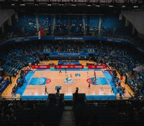 CBA俱樂(lè)部杯武漢賽區(qū)開(kāi)賽，首日險(xiǎn)勝與逆轉(zhuǎn)齊上演