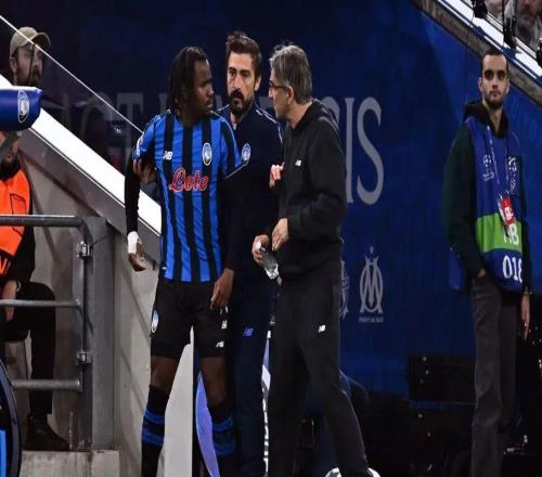 欧冠爆发内讧!卢克曼不满被换下主帅上手“教育”他