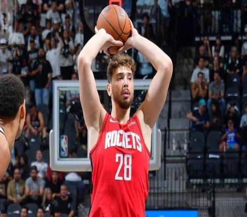 重排现役四大中锋，恩比德落选，浓眉仅第3，榜首无悬念