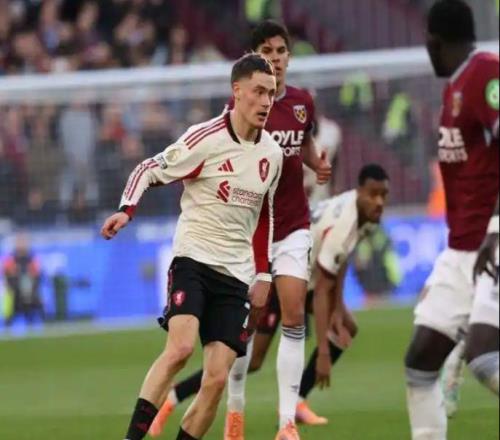 從“水土不服”到中場引擎，斯洛特冒險啟用維爾茨收奇效