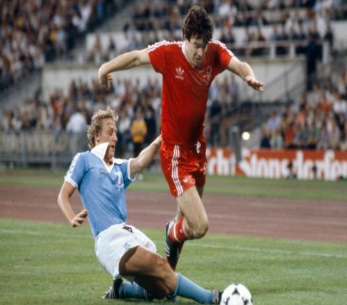 安息，前諾丁漢森林歐冠冠軍成員約翰羅伯遜去世，享年72歲