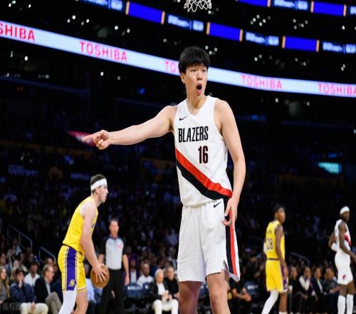 打不了NBA,杨瀚森太差了!疯狂罚球!里夫斯背靠背41+4+5创纪录