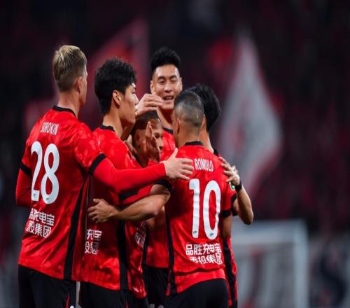 蓉城51西海岸中超開局4輪不敗+4分領跑34歲費利佩替補戴帽慶生