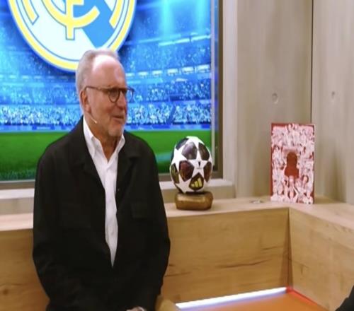 魯梅尼格：現在關於拜仁的氛圍有些過熱孔帕尼帶回了快樂