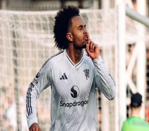 天空記者：齊爾克澤想繼續(xù)留在曼聯(lián)并為自己的位置而戰(zhàn)