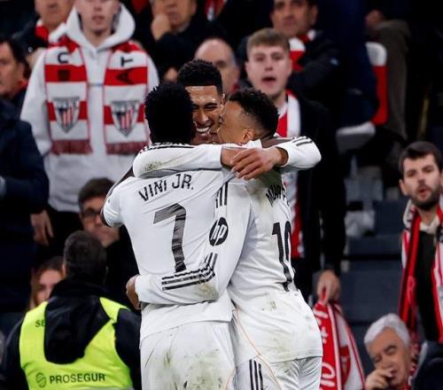 自救成功！阿隆索3次振臂歡呼：2處變招皇馬活了創(chuàng)12年紀(jì)錄