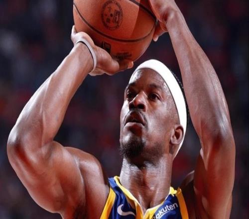 巴特勒已无单核能力!独自带队仅10次出手,他只能辅助稳定衔接段