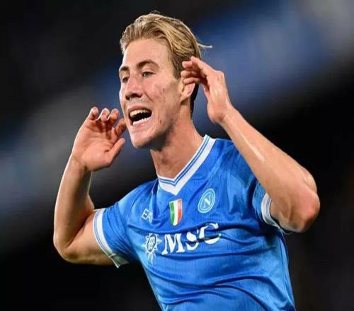 曼联4400万卖霍伊伦德基本谈妥!转会巨头志得意满,承诺继续买人