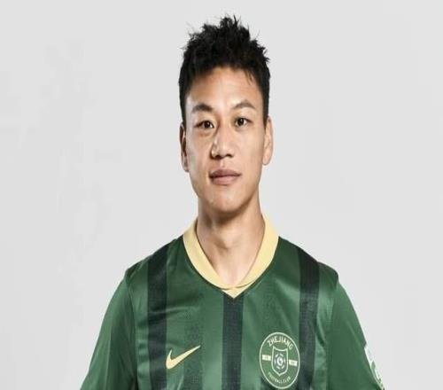 左后衛(wèi)告急，大連可考慮1將示好海港有利留劉祝潤別中甲撿漏