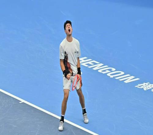 吳易昺：感謝對(duì)手能走到我面前，這是一場(chǎng)代表國(guó)內(nèi)最高水準(zhǔn)的比賽