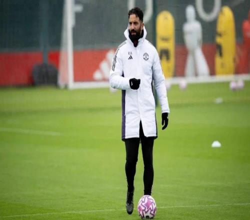 阿莫林回應對手主帥帶隊踢442能贏得更多勝利的言論