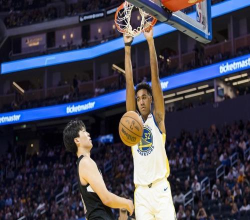 好过分,韩媒锐评杨瀚森6犯4失误:中国约基奇3年内必在NBA消失