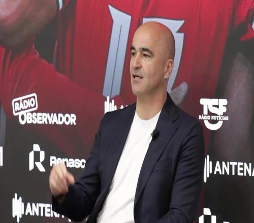 馬丁內斯：執教曼聯我現在隻有一個重心，就是全力備戰世界杯