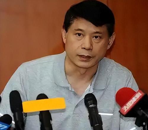 逼姚明退役,毁了王治郅,他是如何让中国篮球倒退了20年的