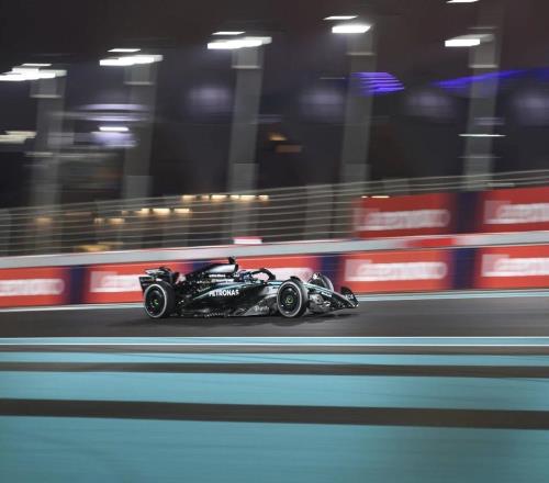 從極速到體能：頂級賽車運動的專業(yè)補水科學到底有多重要？