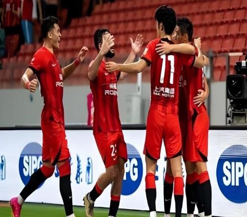 上港隊與新金主正式簽約，武磊領銜三位功勳出席見證，值得期待