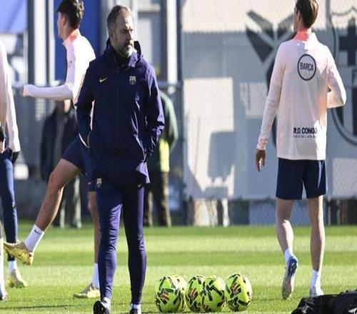 世體：赫拉德馬丁因身體不適缺席今日訓練，預計周六回歸