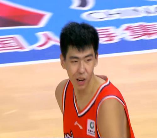 8投8中！2米26徐昕，展現(xiàn)CBA頂級水平球迷：杜鋒怎么看
