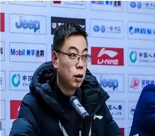 CBA勁旅被寧波雙殺，球迷：該下課的不是丁偉，是另外一個(gè)人