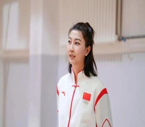 袁心玥，有新身份