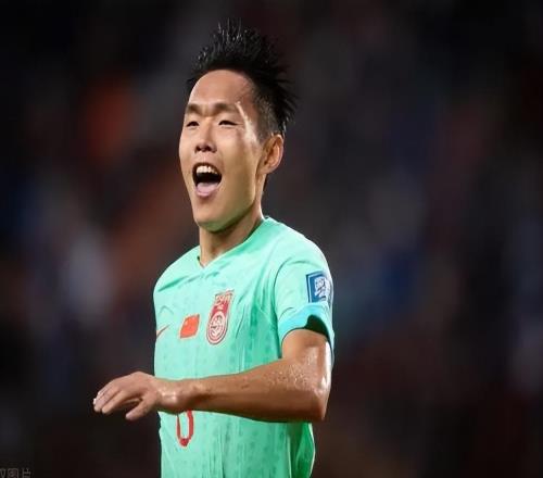 鲁能将跟中超最好的单后腰签新约！曾是伊万国足主力，值得期待