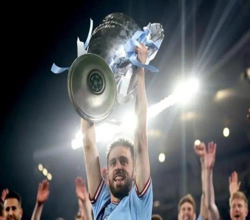 B席：在曼城無法接受不奪冠，沒奪冠實力和決心就不配在這里