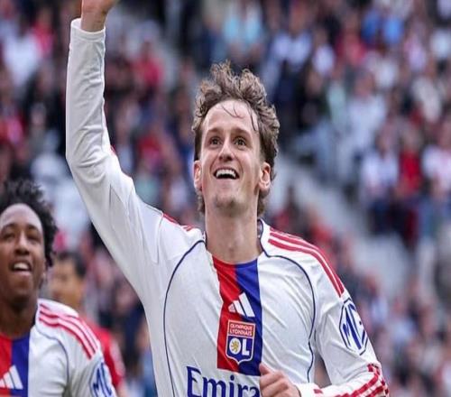 莫顿：很兴奋成为利物浦夺冠队伍的一员，但踢不上球就很憋屈