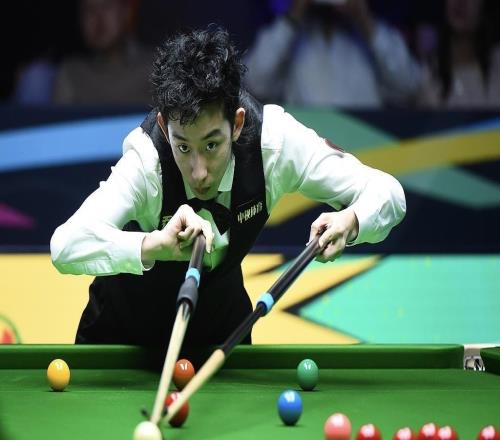 體壇聯(lián)播曼城3比0橫掃利物浦，37歲80天萊萬帽子戲法