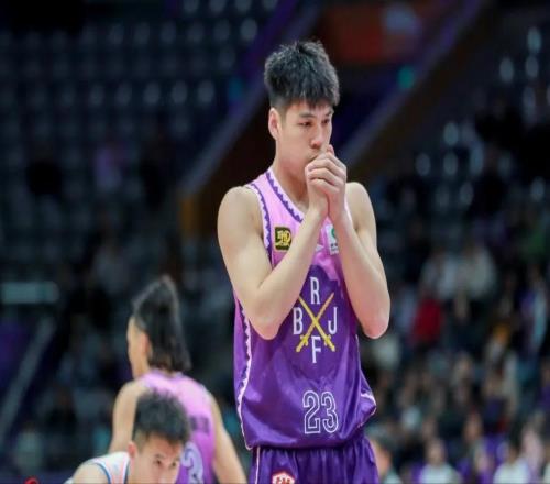 讓人失望！陳國豪場均5分，不如留在北控，朱芳雨慶幸高價賣出