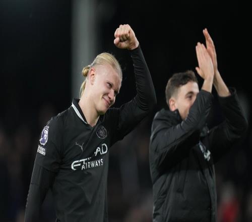 体坛联播巴萨逆转马竞领跑西甲，中国女足输球遭遇两连败