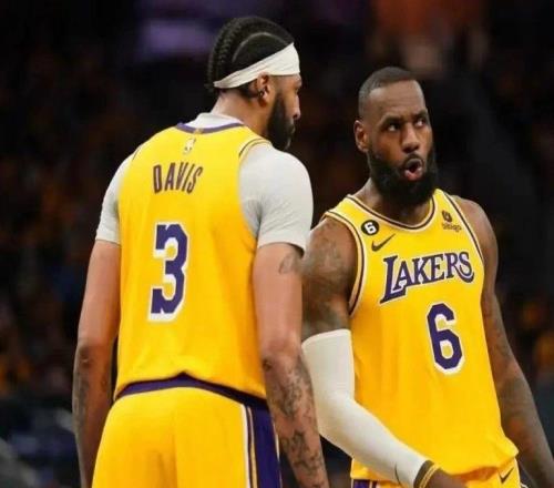 浓眉争夺战打响！名记曝多队评估交易方案，湖人或出手让詹眉重聚