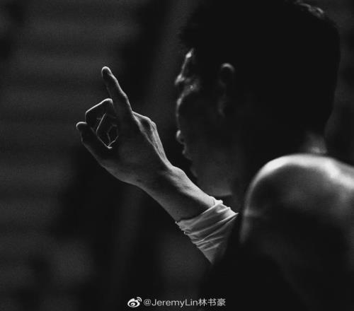 太突然了!再见林书豪!以FMVP身份宣布退役