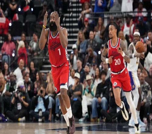 NBA傳聞：快船隊競爭對手高管預(yù)測詹姆斯哈登交易或?qū)⑻嵘先粘? /></a>
<div   id=