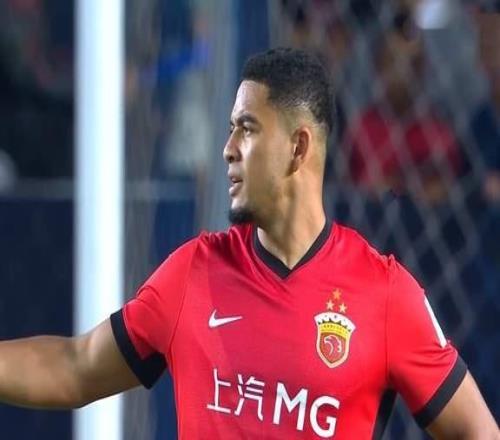 成都戰(zhàn)亞冠領(lǐng)頭羊，輪到劉殿座首發(fā)蒯紀(jì)聞若集訓(xùn)海港難擺脫墊底