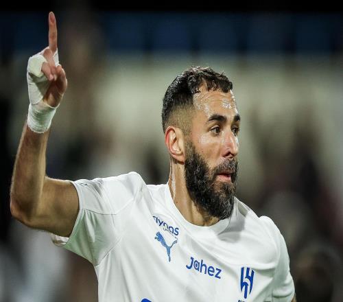 阿斯：本澤馬相較皇馬末期減重8斤，計劃像魔笛一樣踢到40歲