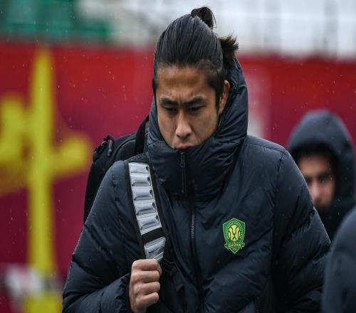 上海海港現(xiàn)有陣容，還能繼續(xù)稱霸中超嗎最佳人選引援浮出水面！