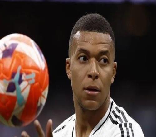 六台主持人：姆巴佩在皇馬根本不跑動，就等楚阿梅尼給他填坑