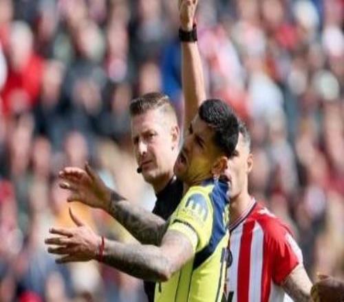 一人攪亂防線，桑德蘭前鋒布羅貝伊上半場造熱刺3名後衛染黃