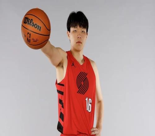 姚明有了杜兰特的技能包,是什么体验申京越来越约里约气了!!