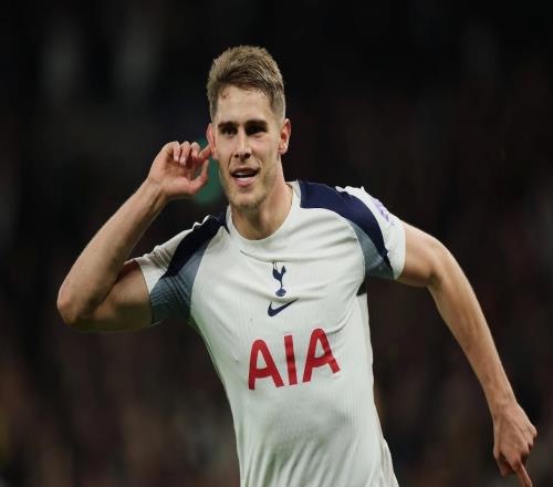 電訊報：熱刺認可範德芬的表現，計劃加薪與他簽訂新合同