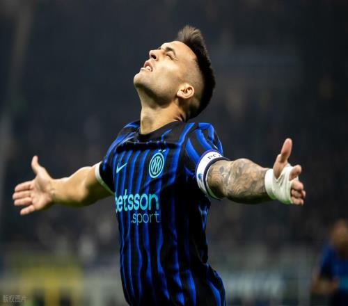 意甲最新積分戰(zhàn)報(bào)那不勒斯連場不勝丟榜首國米完勝拉齊奧登頂