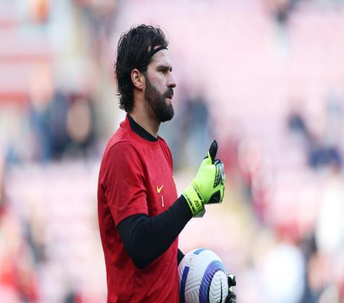 回声报:阿利松已重返训练场,但不会在对阵维拉时首发出场