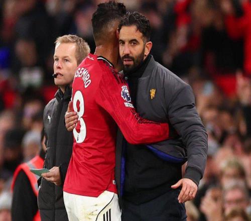 曝卡塞米羅拒絕降薪續(xù)約曼聯(lián)原因！經(jīng)紀(jì)人預(yù)測(cè)其離隊(duì)，有別于馬奎