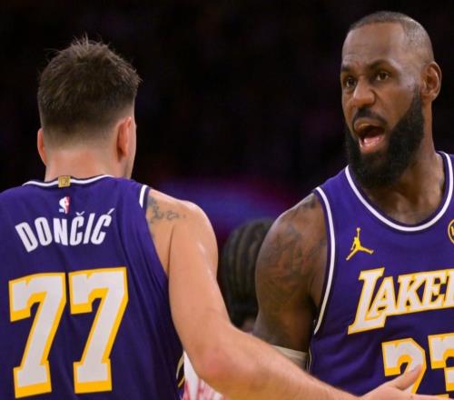 角色開(kāi)始轉(zhuǎn)變！老詹：東契奇進(jìn)入狀態(tài)后，我得想辦法跟上他的節(jié)奏