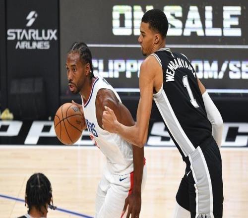 ESPN：快船人心惶惶擔(dān)心成為下個馬刺小卡傷情被視為神圣的秘密