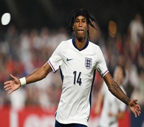 雷甘赫斯基：斯特林是我的榜樣之一，福登是非常優(yōu)秀的球員