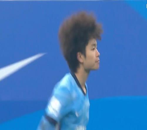 26.96米，呂焯毅的世界波是大連英博在中超距離第二遠的進球