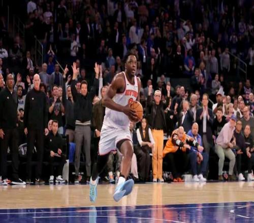 尼克斯球員阿努諾首發(fā)出戰(zhàn)40分鐘砍下28分9籃板3助