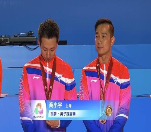 田徑賽場(chǎng)32年的堅(jiān)持和乒乓球賽場(chǎng)42年的等待