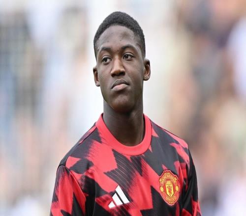 記者：曼聯(lián)冬窗將拒絕所有對梅努的報價，相信他能打動阿莫林